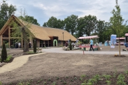 Opening Hallenhoes Exloo 1.jpg
